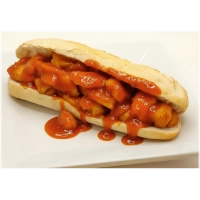 Pistolet met malse kipstukjes en chili saus. 